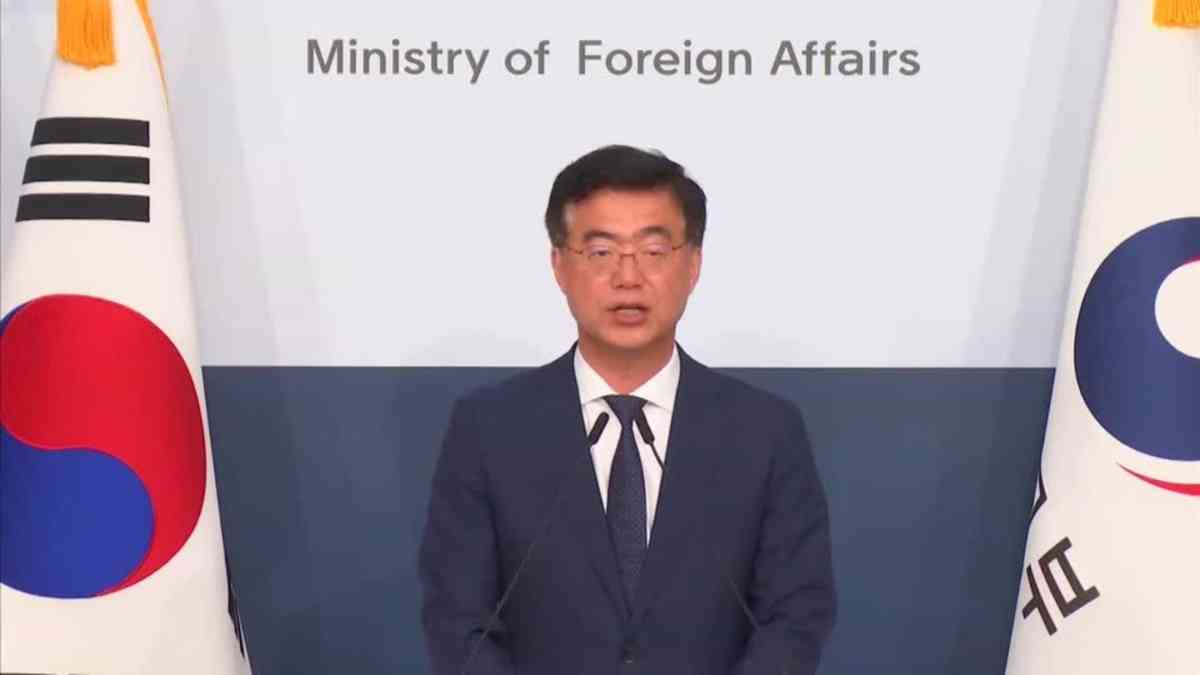 US immigration agents arrest hundreds at Hyundai plant, mostly Koreans