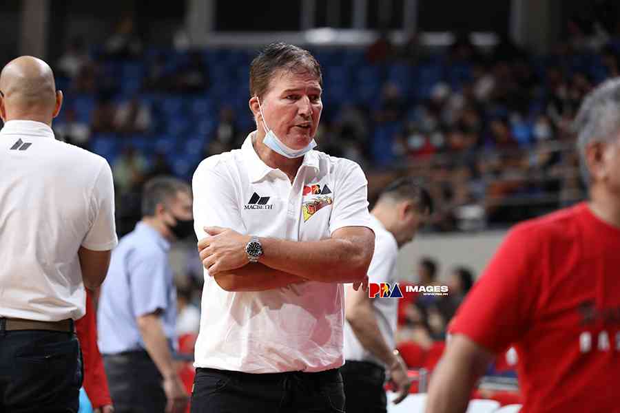 Jorge Gallent replaces Leo Austria as SMB head coach