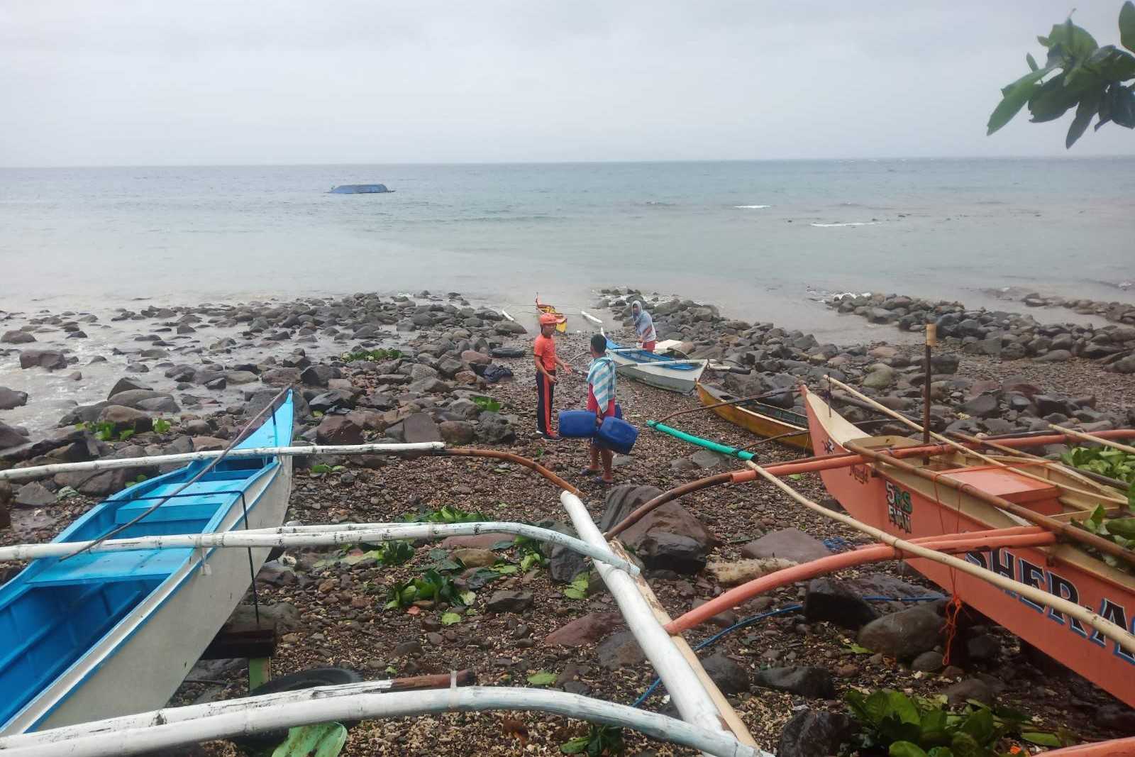 PCG: 2 fishermen killed after boat sinks in Southern Leyte