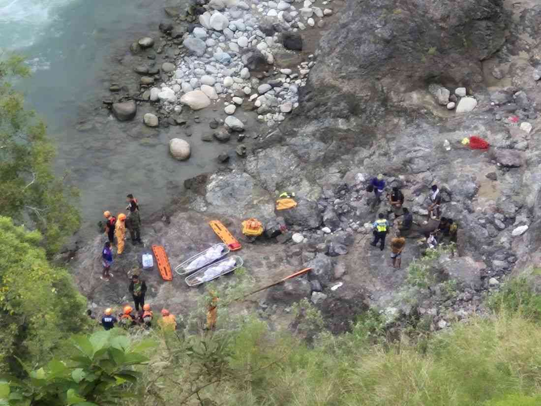 3 dead, as search and retrieval ops continue after truck falls into Chico River in Mountain Province
