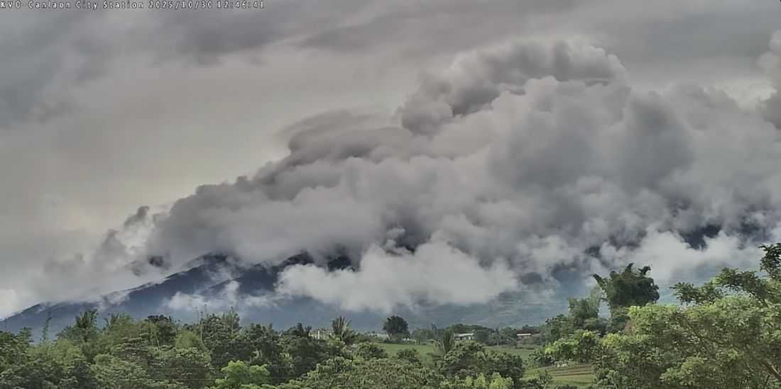Kanlaon volcano spews ash 300 meters high, maintains alert level 2