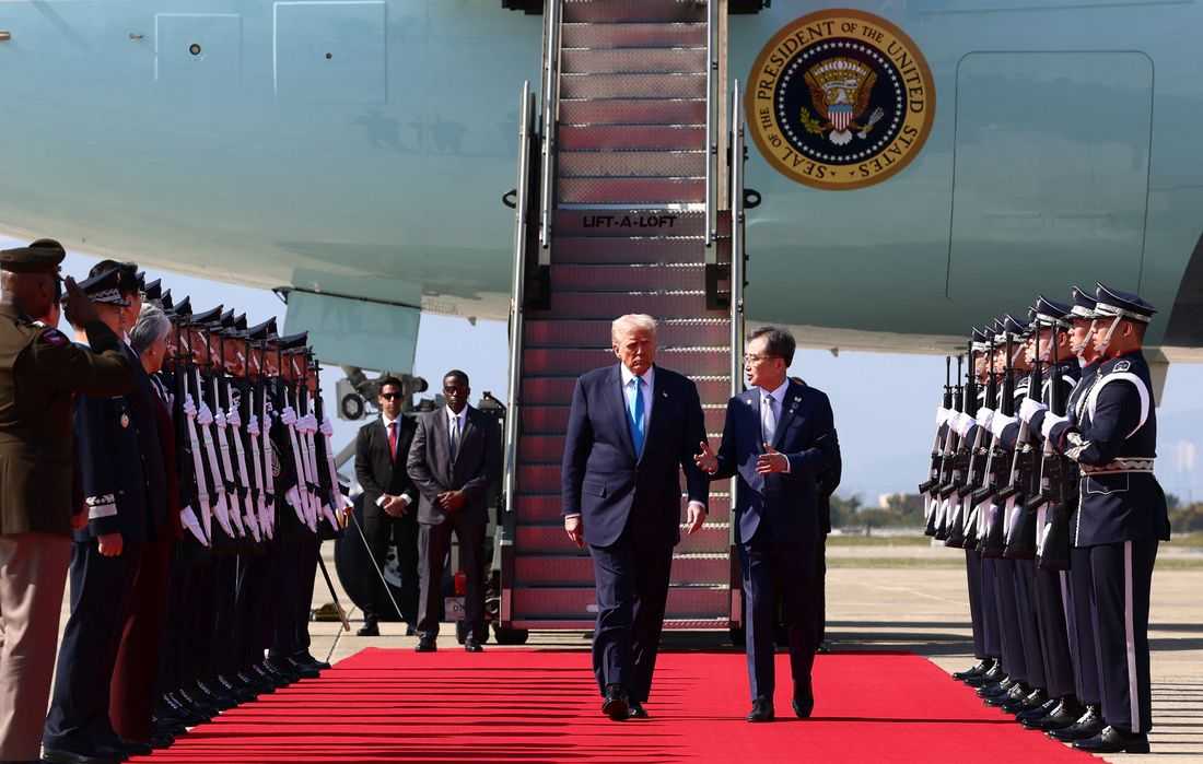 Trump lands in South Korea, says Xi talks will be 'great outcome for world'