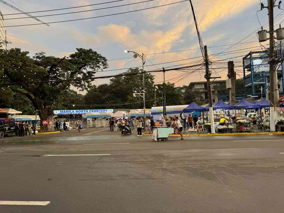 Manila North Cemetery urges public to visit early for Undas