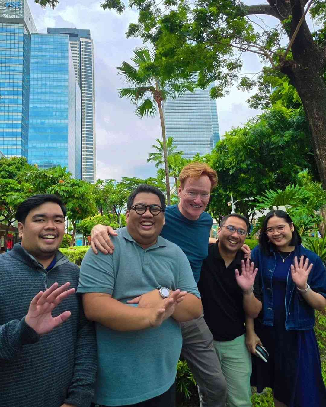 Conan O’Brien spotted in the PH to film his travel series