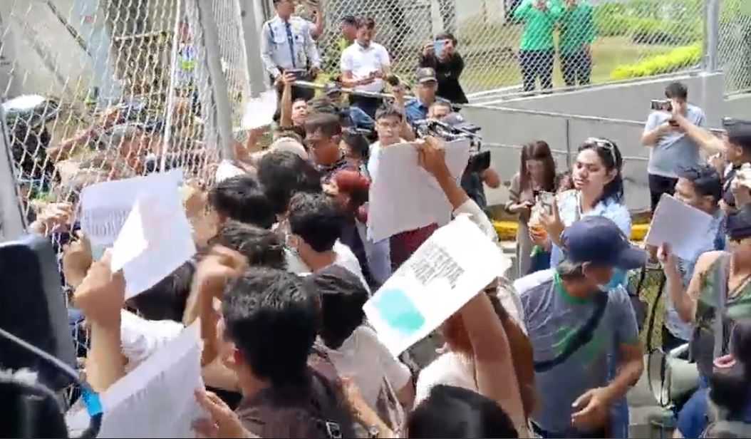 Tension erupts outside ICI as protesters attempt to enter office
