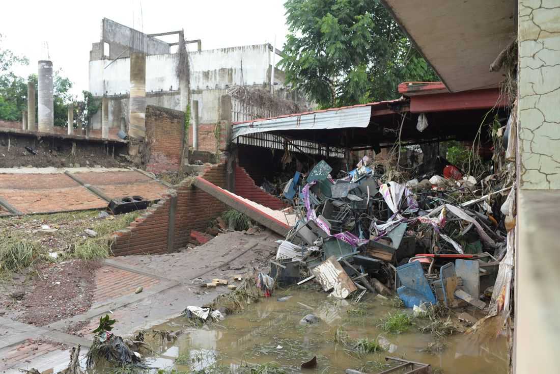 At least 44 people dead after torrential rains in Mexico
