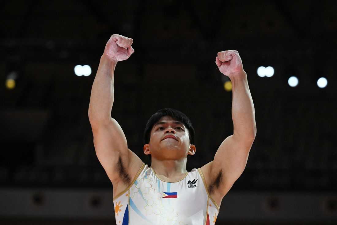 Carlos Yulo bags gold in men’s vault at World Championships