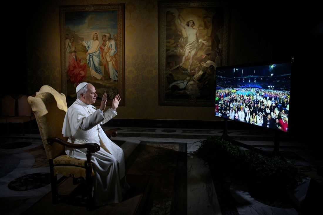 Don't let AI do your homework, Pope Leo tells US youth