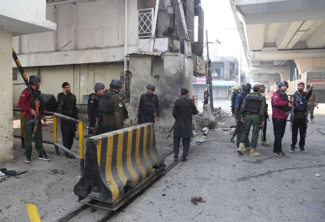 Suicide bombers kill 3 at Pakistan paramilitary HQ