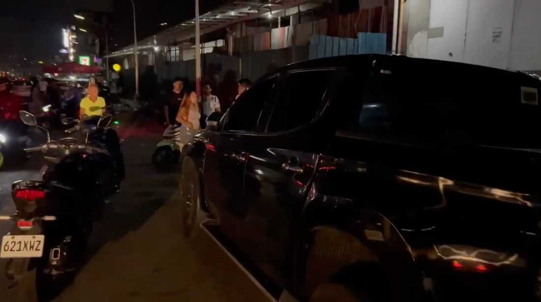 Car abandoned on Roxas Blvd. after driver hits pedestrians, vehicles