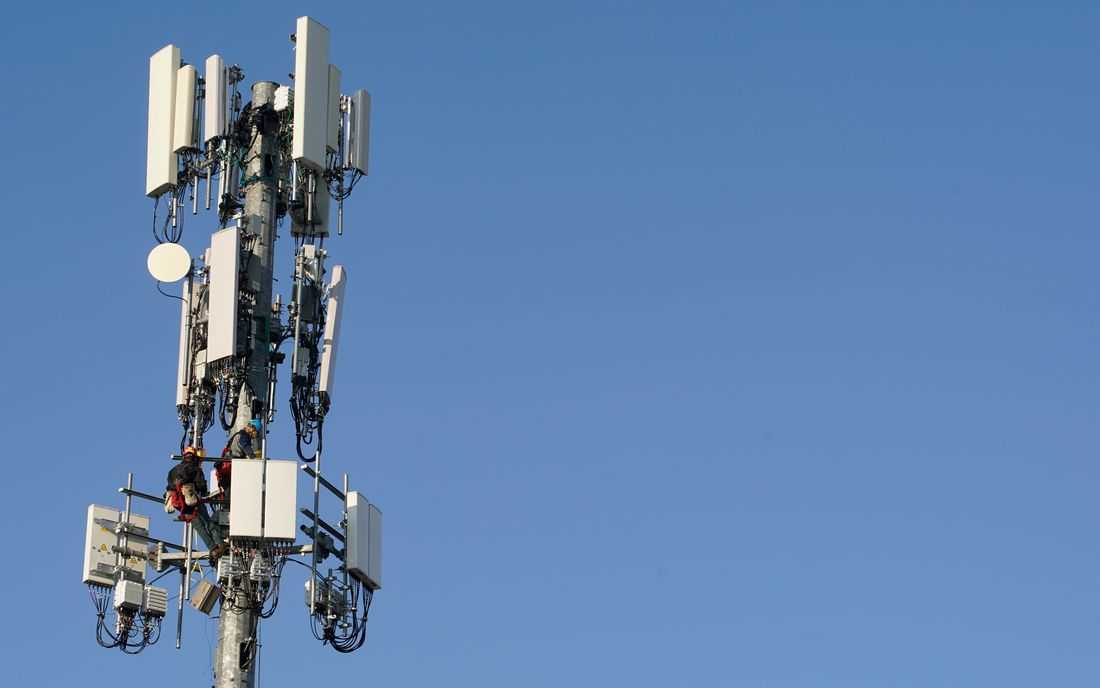 Verizon to cut about 15,000 jobs as it restructures, source says
