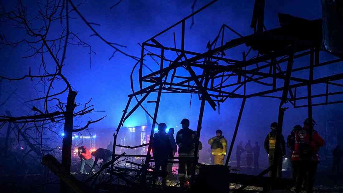 Trump says no firm deadline for Ukraine, Russia to reach peace deal