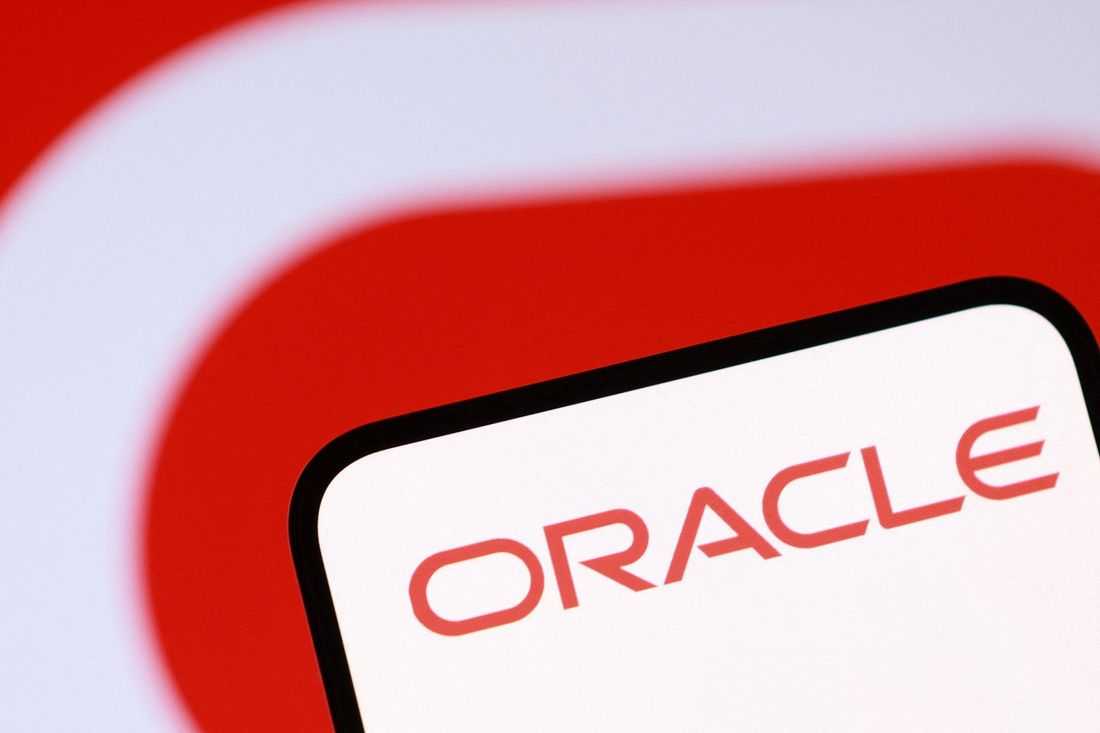 Oracle bonds sell off as AI investment fuels investor concerns