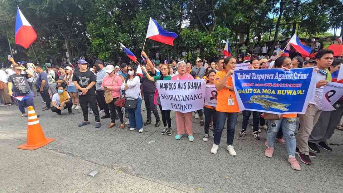 Protesters demand ‘Marcos to resign’ during UPI rally at EDSA; QCPD flags agreement violations