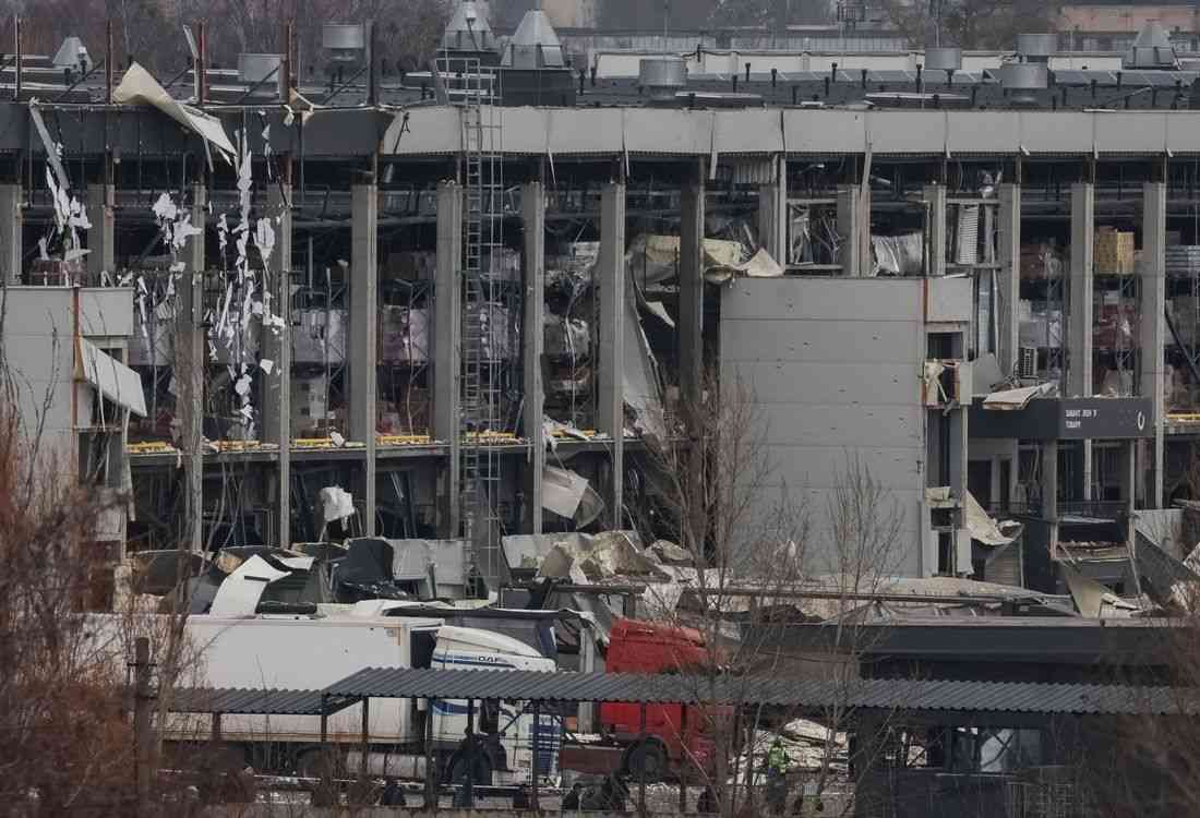 Russian barrage on Kyiv kills seven, disrupts energy supplies