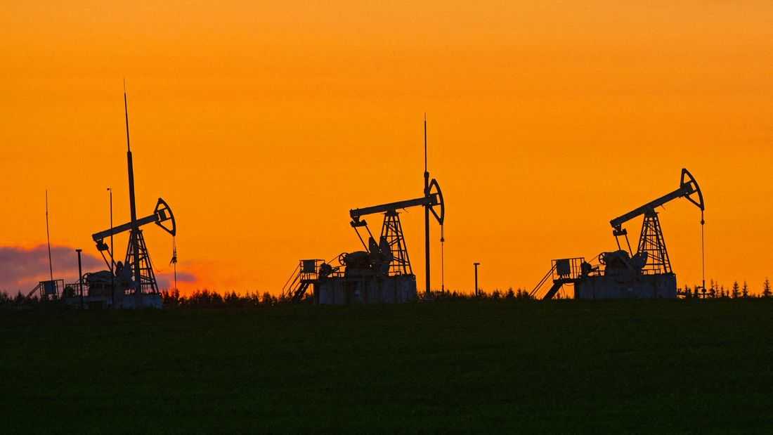 Oil prices little changed as markets eye US government reopening