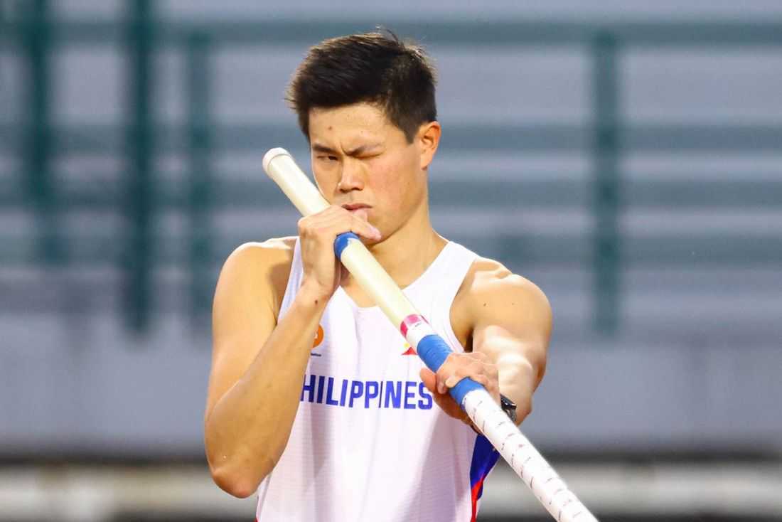 Golden Height: Obiena bags 4th SEA Games pole vault gold, breaks personal record