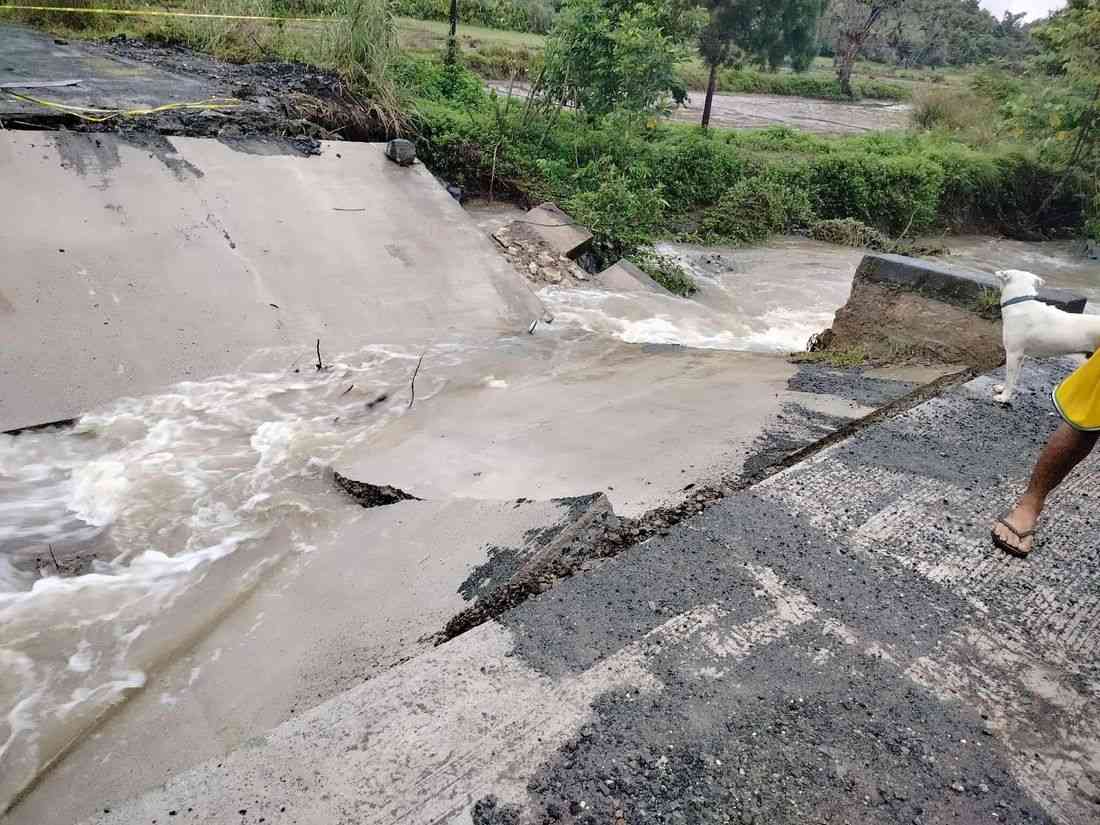 Bridge in Libjo, Dinagat Island collapses due to tropical depression Wilma