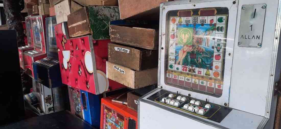 Video Karera Operator Arrested in San Andres Bukid, Manila