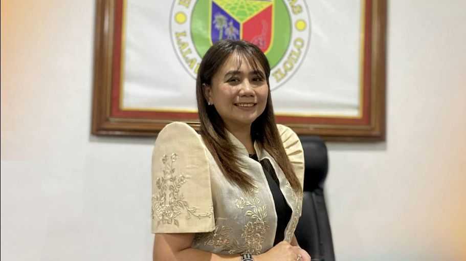 Dueñas, Iloilo Vice Mayor Aimee Lamasan injured after accidentally shooting herself