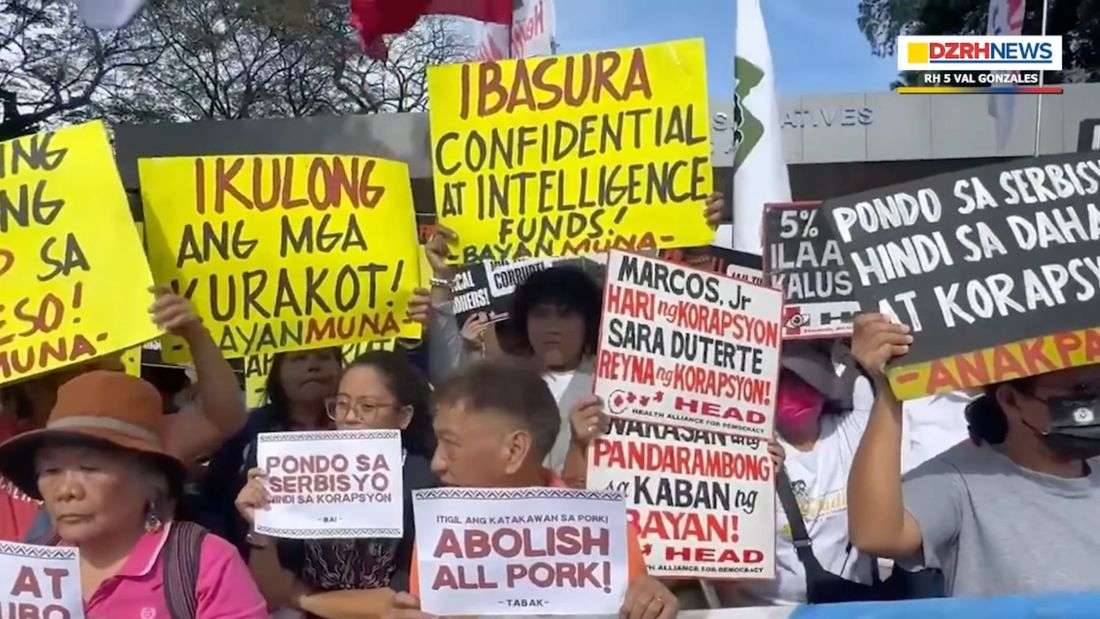 Groups protest at the House of Representatives to oppose 2026 nat’l budget approval