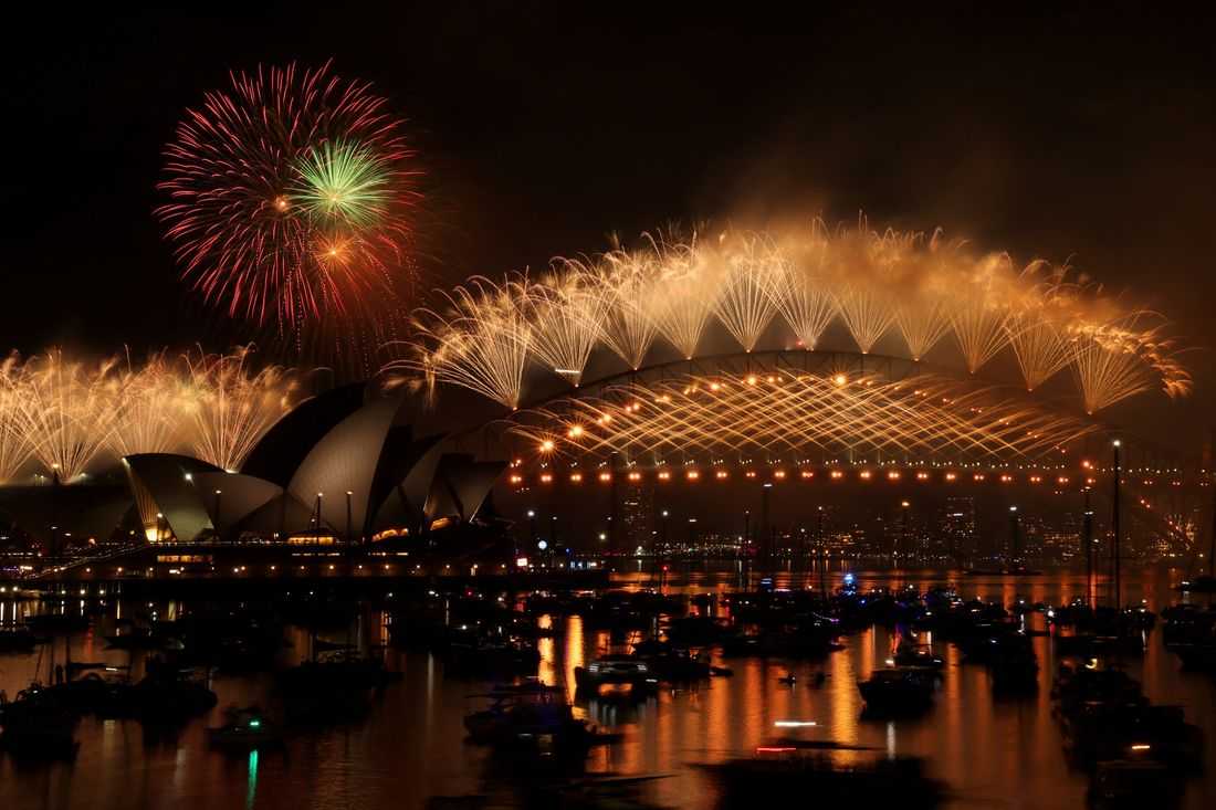 Sydney brings in New Year with nod to victims of Bondi attack