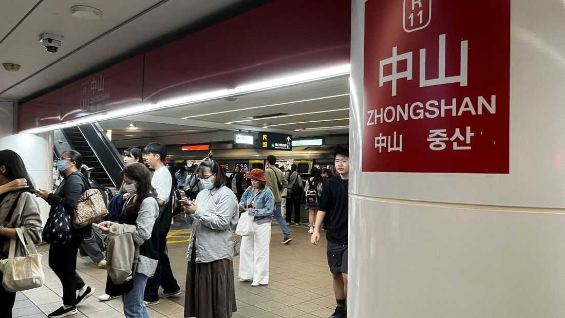 Knife-wielding attacker kills three in Taipei, dies during police chase