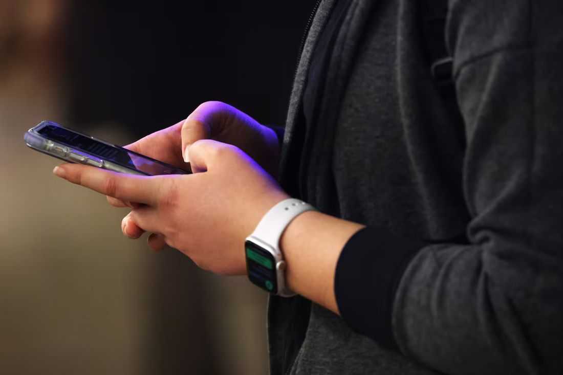 New York to require social media platforms to display mental health warnings