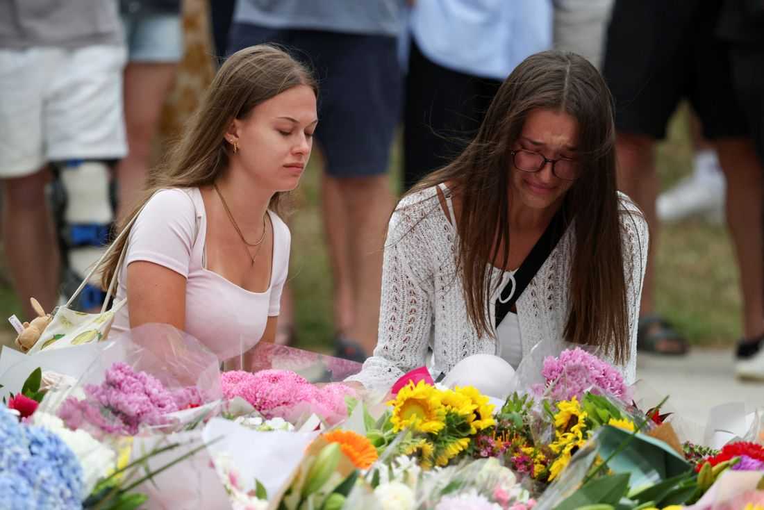 Sydney mourns 15 killed in Australia's worst mass shooting in nearly 30 years
