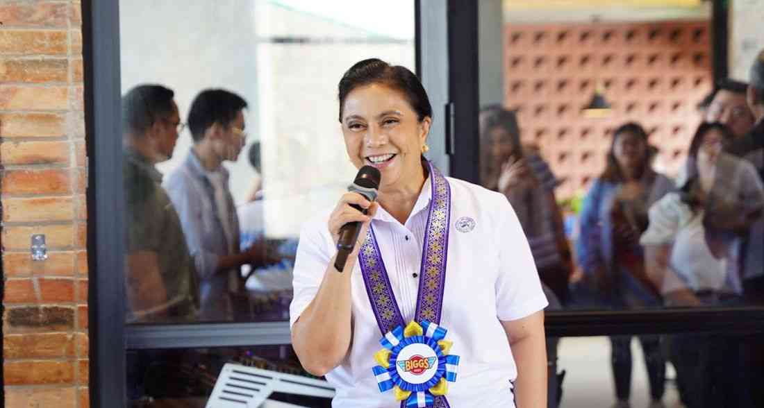 Mayor Robredo swears in 89 Naga City employees as permanent staff