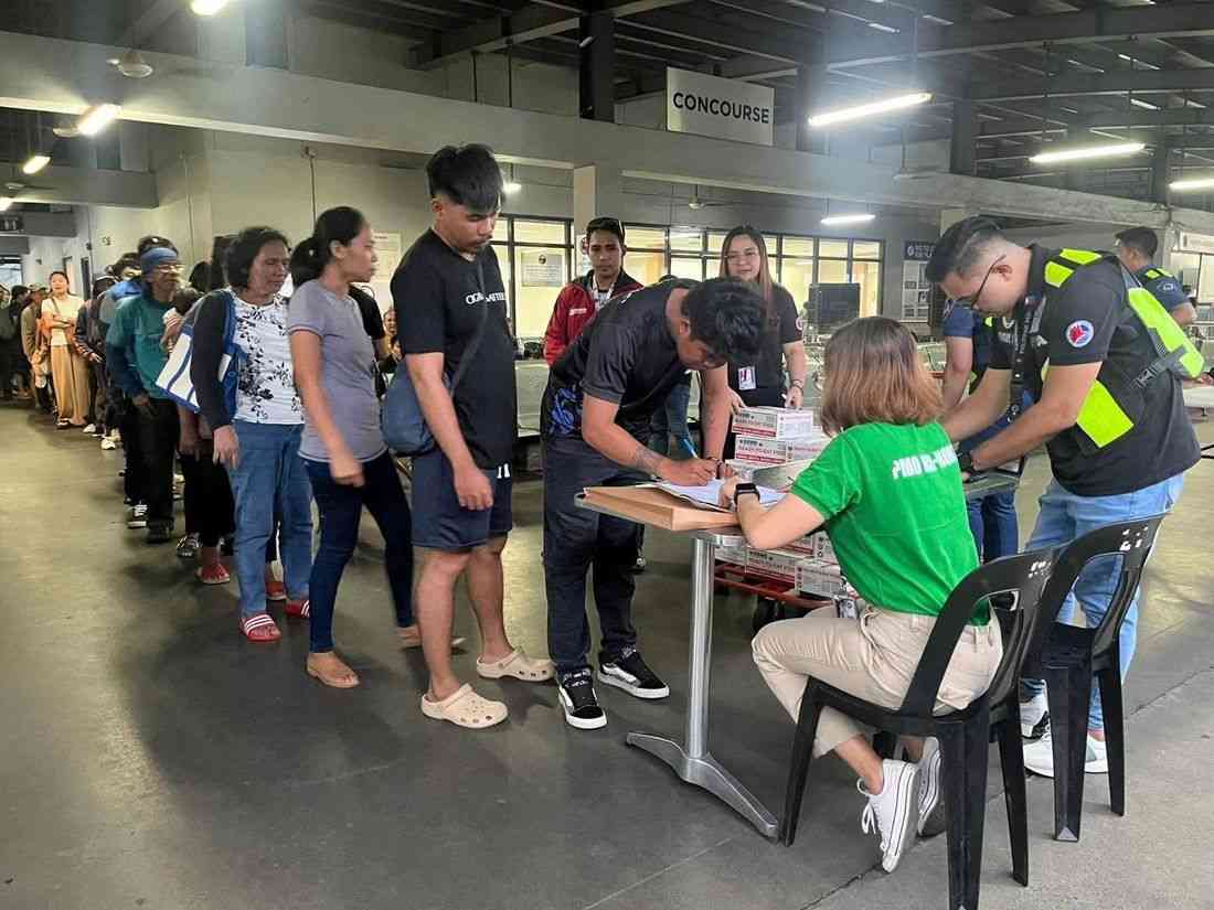 Thousands stranded in Southern Tagalog, Bicol regions