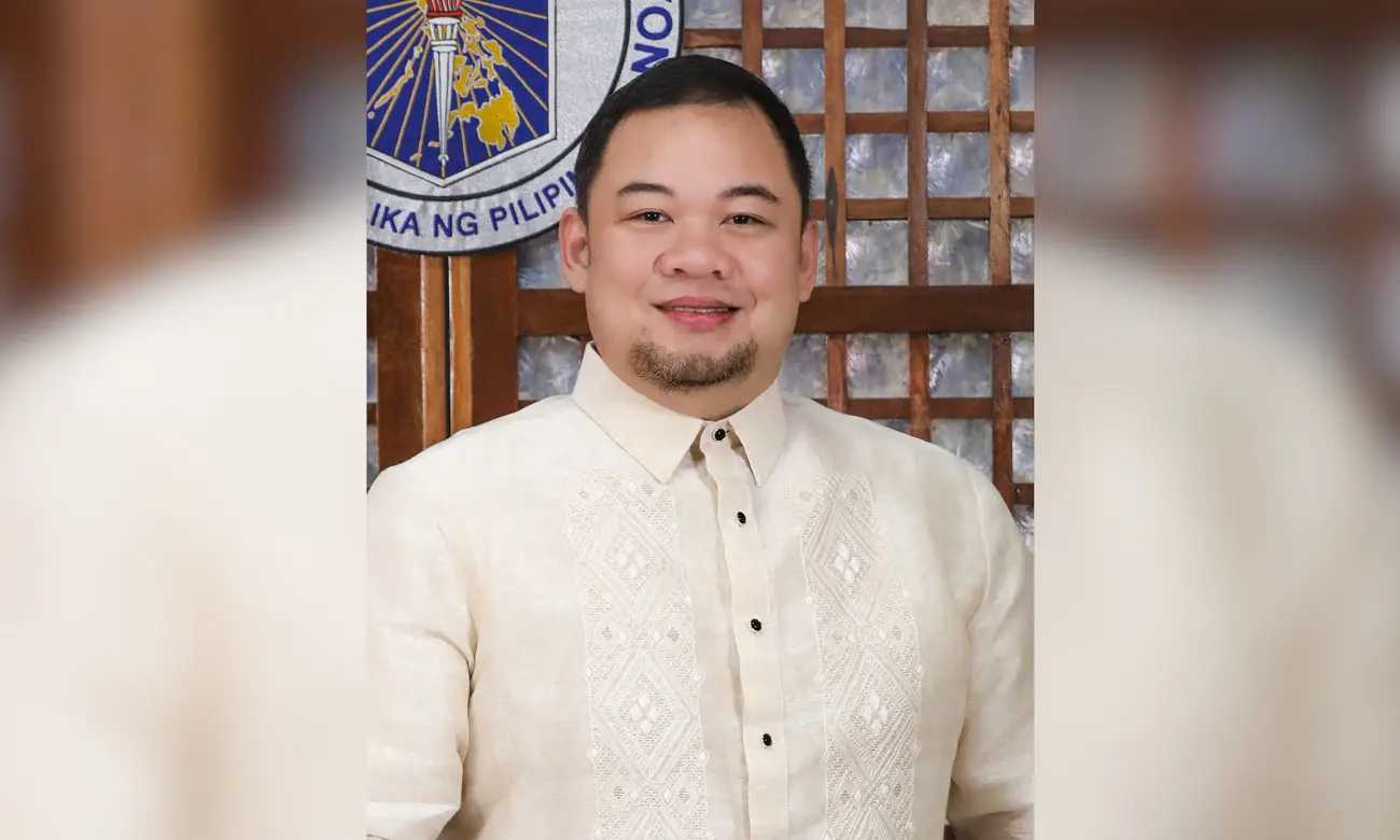 DepEd Usec. Olaivar denies link to flood control “kickbacks”; takes leave from post
