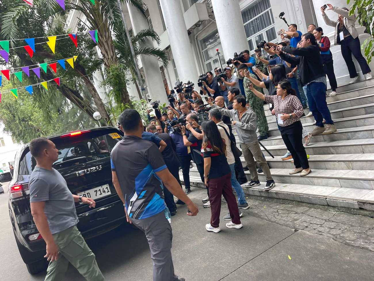 Discaya couple arrives at DOJ for witness protection application