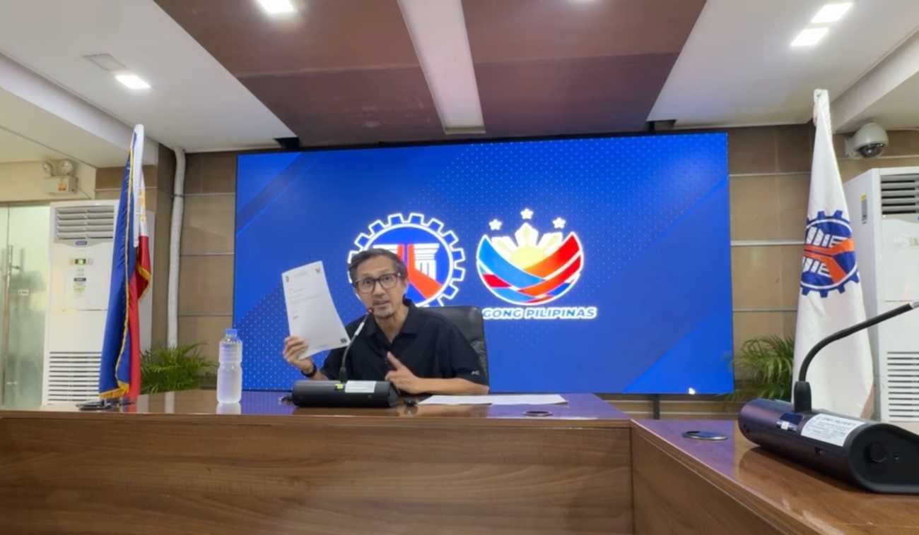 DPWH Chief Dizon relieves legal officer over alleged abuse of security guard