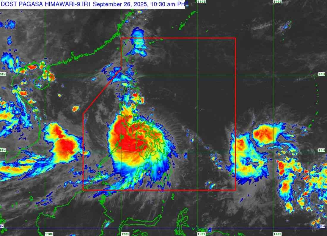 Opong passes over Romblon; advances toward southern portion of Mindoro Island