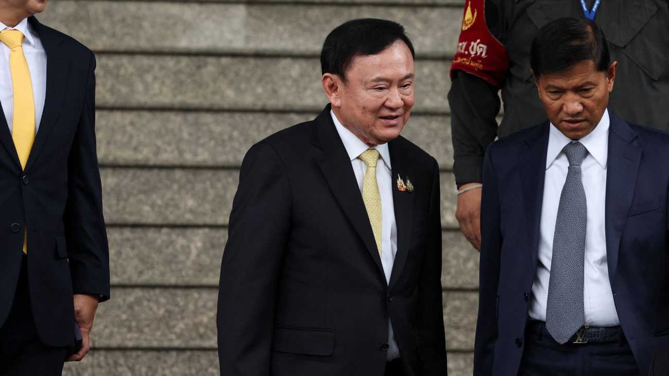 Thai parliament to vote on new PM, as Thaksin jets off amid chaos
