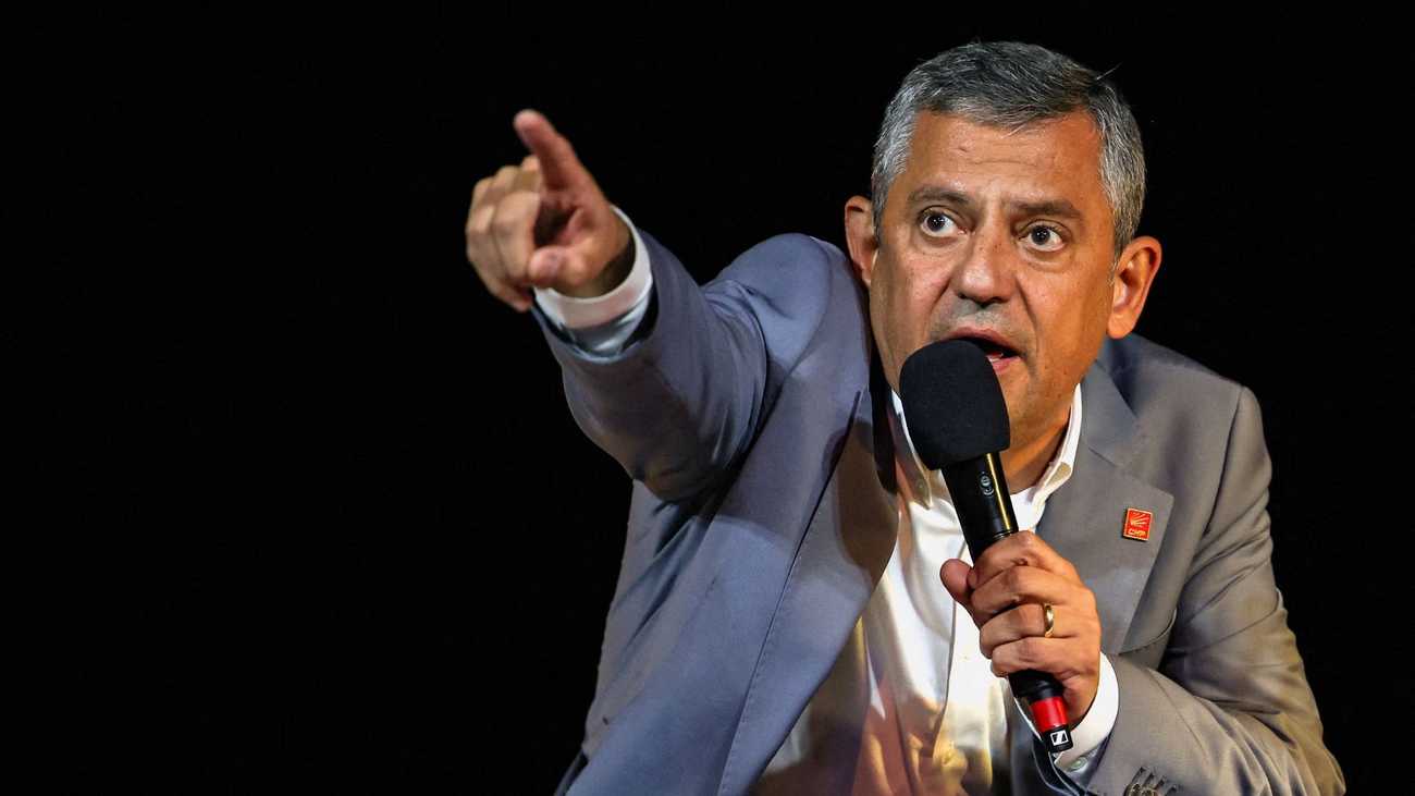 Turkish court could oust opposition leader in deepening political crisis