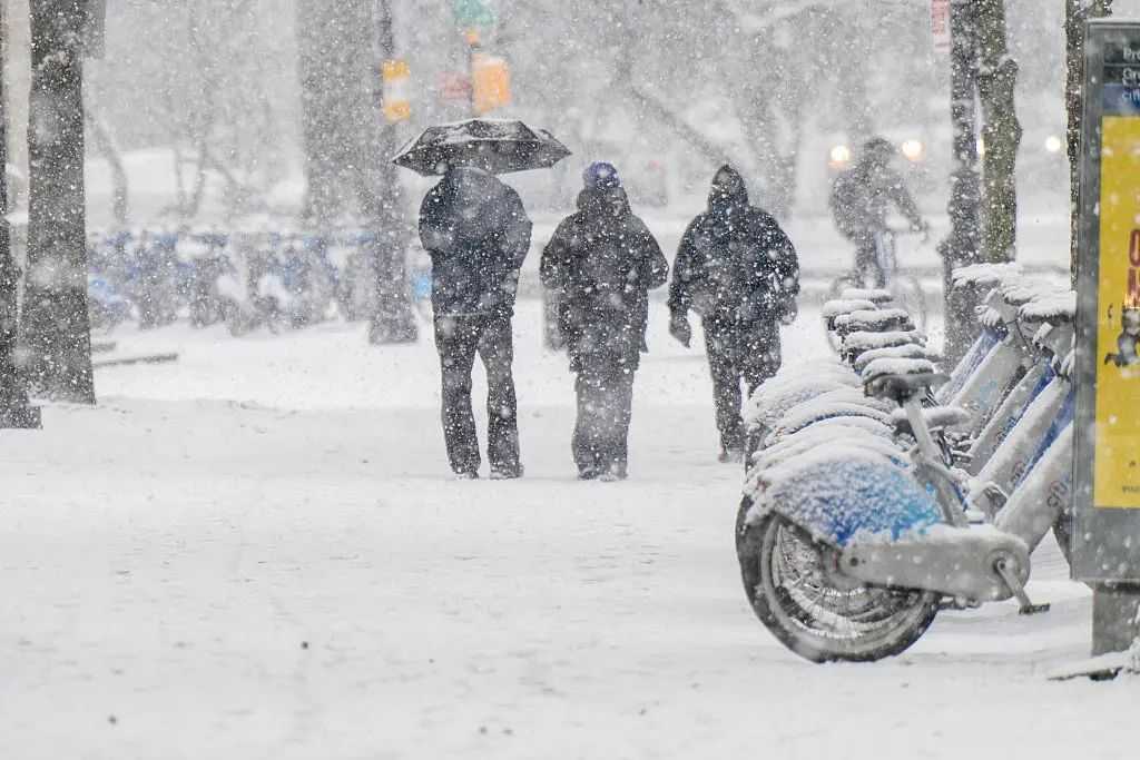 12 confirmed dead as monster snowstorm hits US