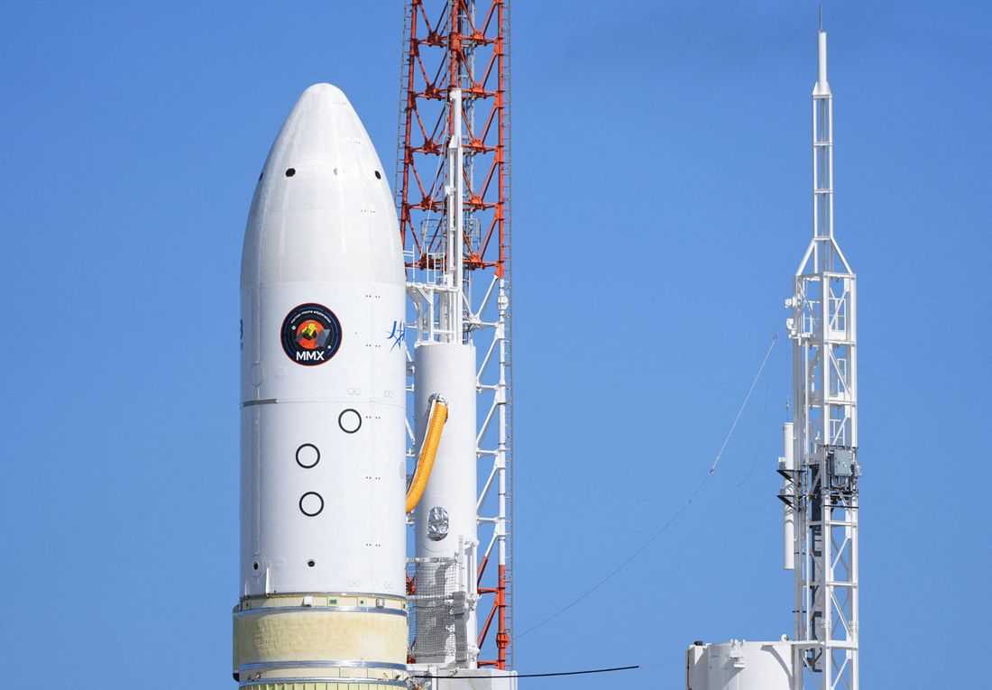 Japan launches mission to return samples from Mars moon