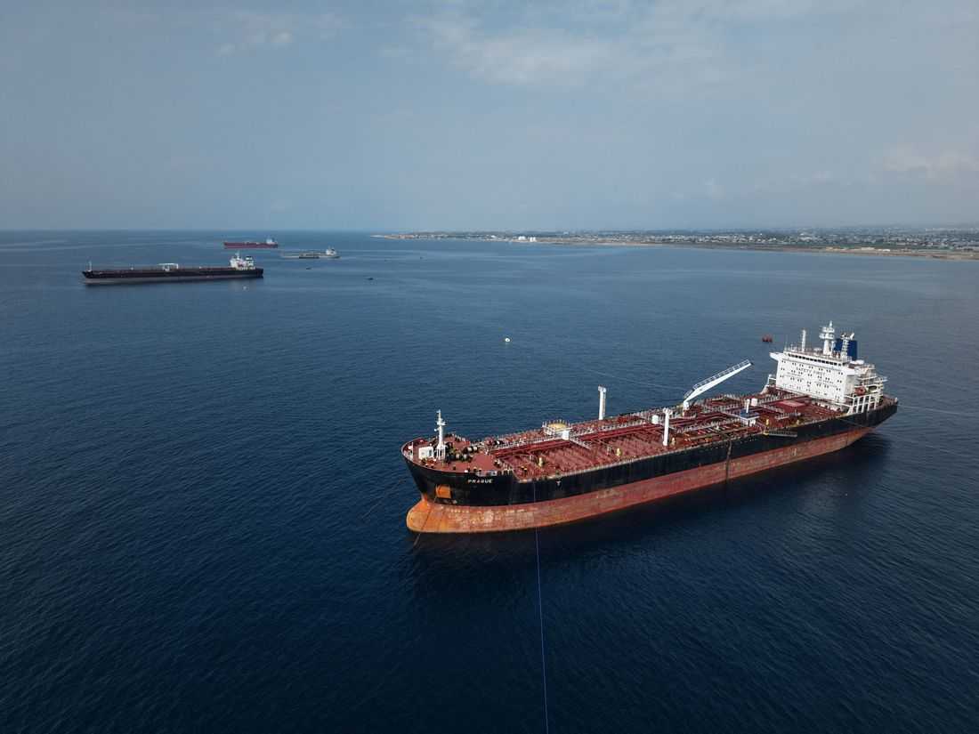 Oil prices rise after attack on Saudi Arabian refinery reignites supply concerns