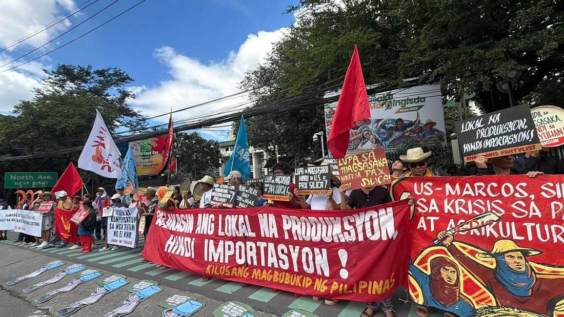 Farmer groups hold demonstration outside DA office, call for complete fund release due to El Niño
