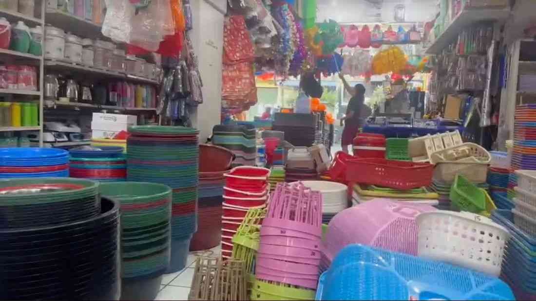 Buckets ‘best sellers’ in Baclaran shops as Filipinos prepare for El Niño