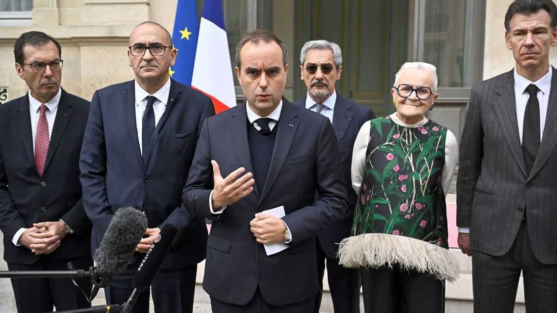 France calm under night curfews as government awaits new weekend protests