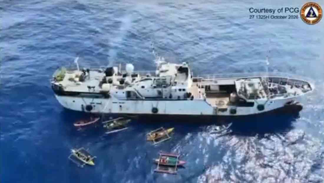 Nearly 50 fisherfolk in Bajo de Masinloc receive free crude oil from PCG, BFAR