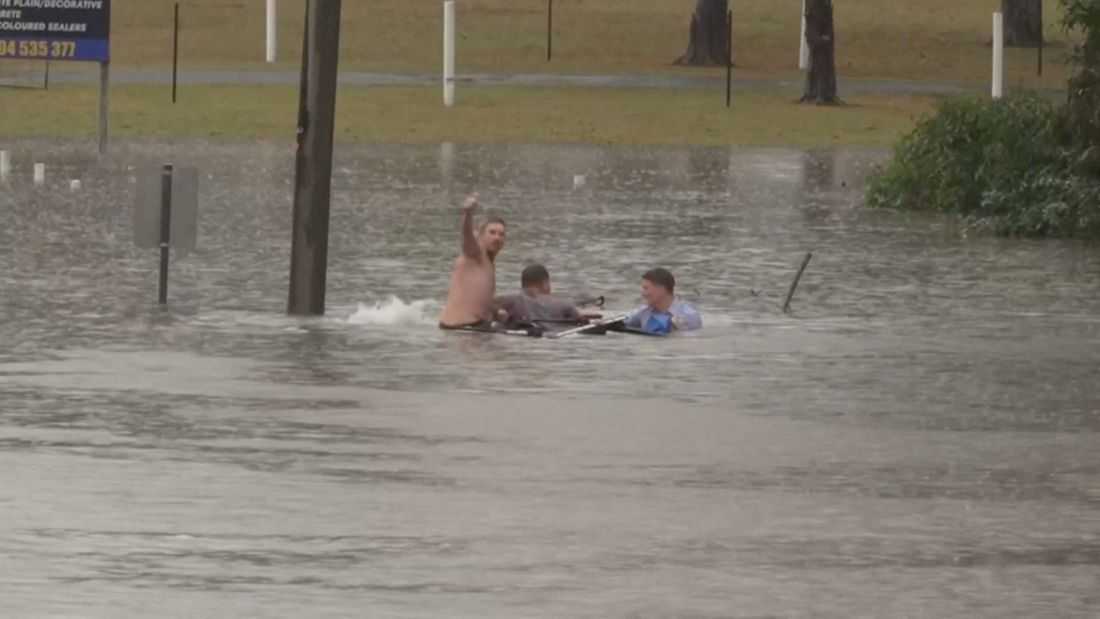 Australian TV reporter recalls 'terrifying' rescue of man from sinking car