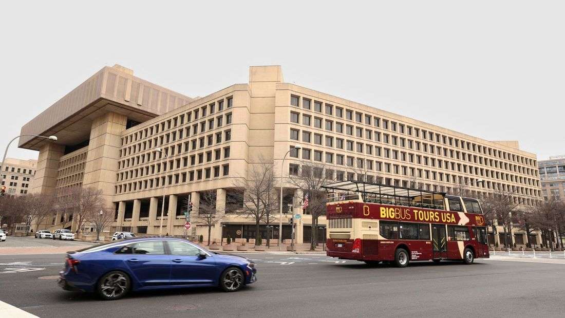FBI arrests man for plotting mass shooting at Mall of America