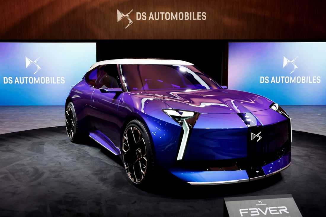 Model blitz at Paris motor show as Europe-China rivalry heats up