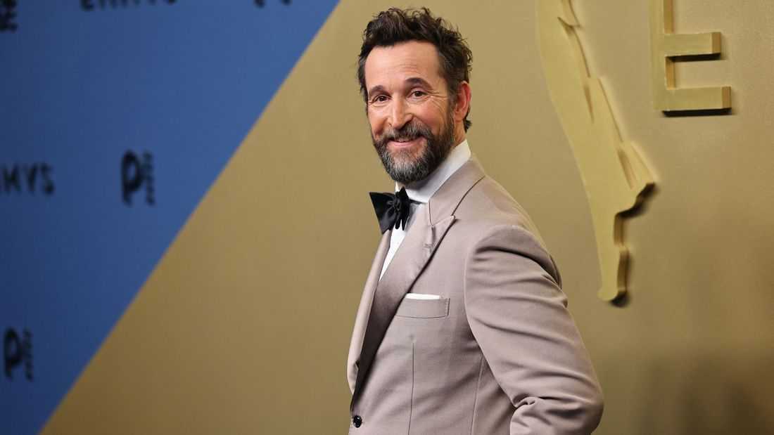 Noah Wyle named People magazine's 'sexiest man alive'