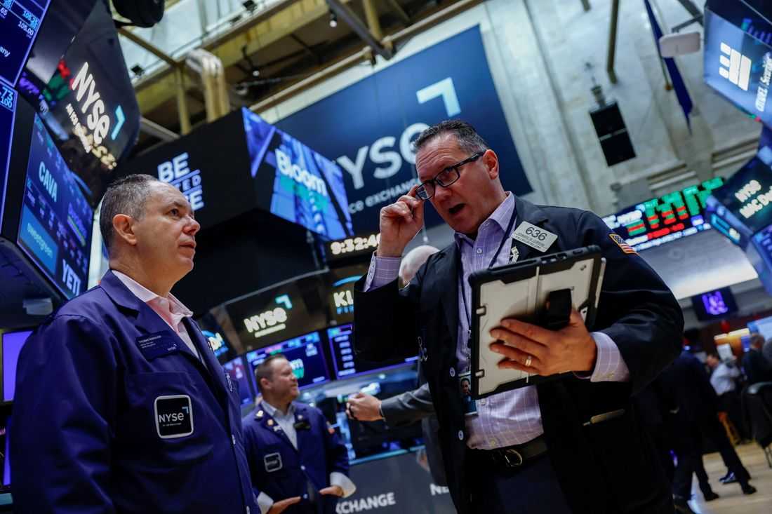 US stocks rebound with AI earnings test ahead, euro falls on France unrest