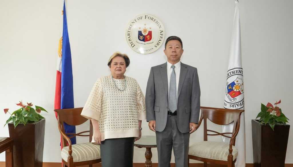 DFA summons Chinese envoy over “threatening” remarks